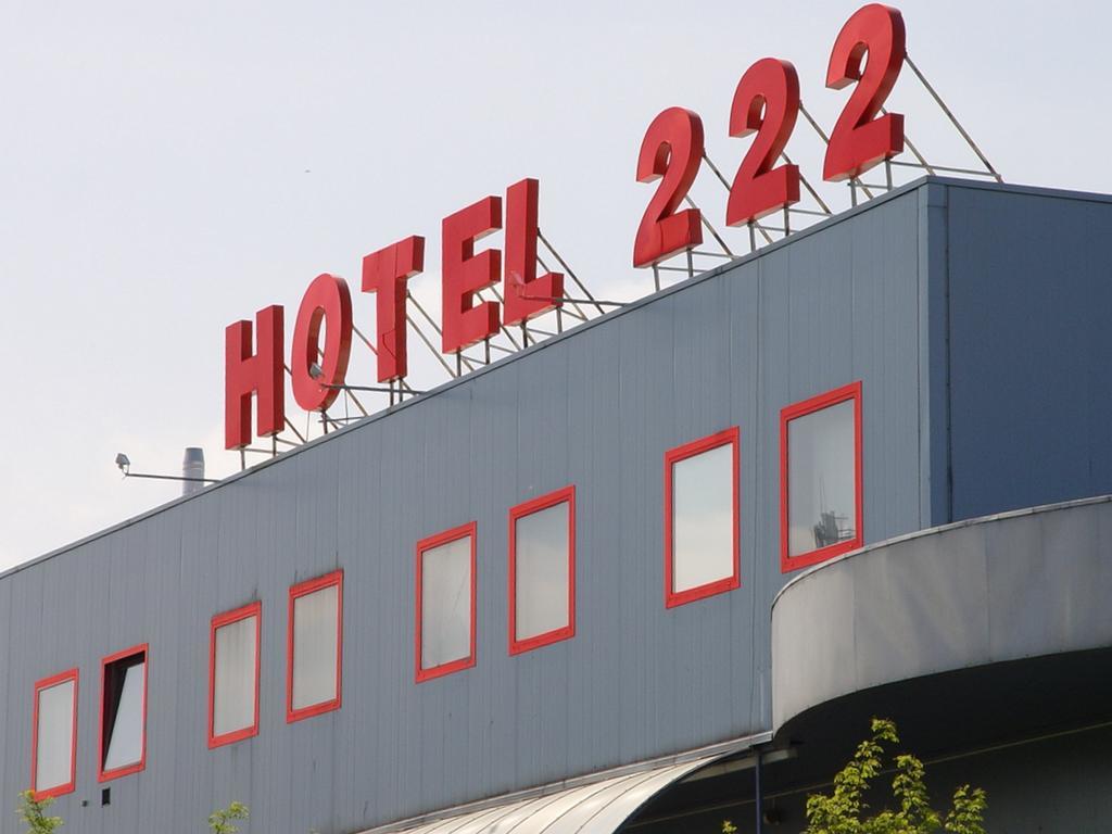 Hotel 222 Poznan Exterior photo